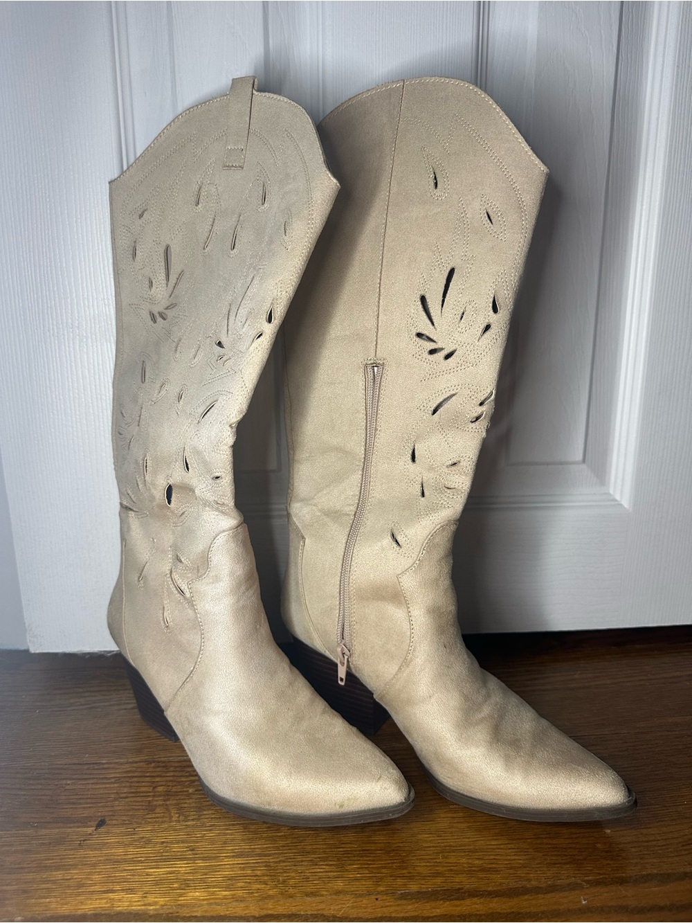 Women's Tall Western Boots in Light Metallic Beige